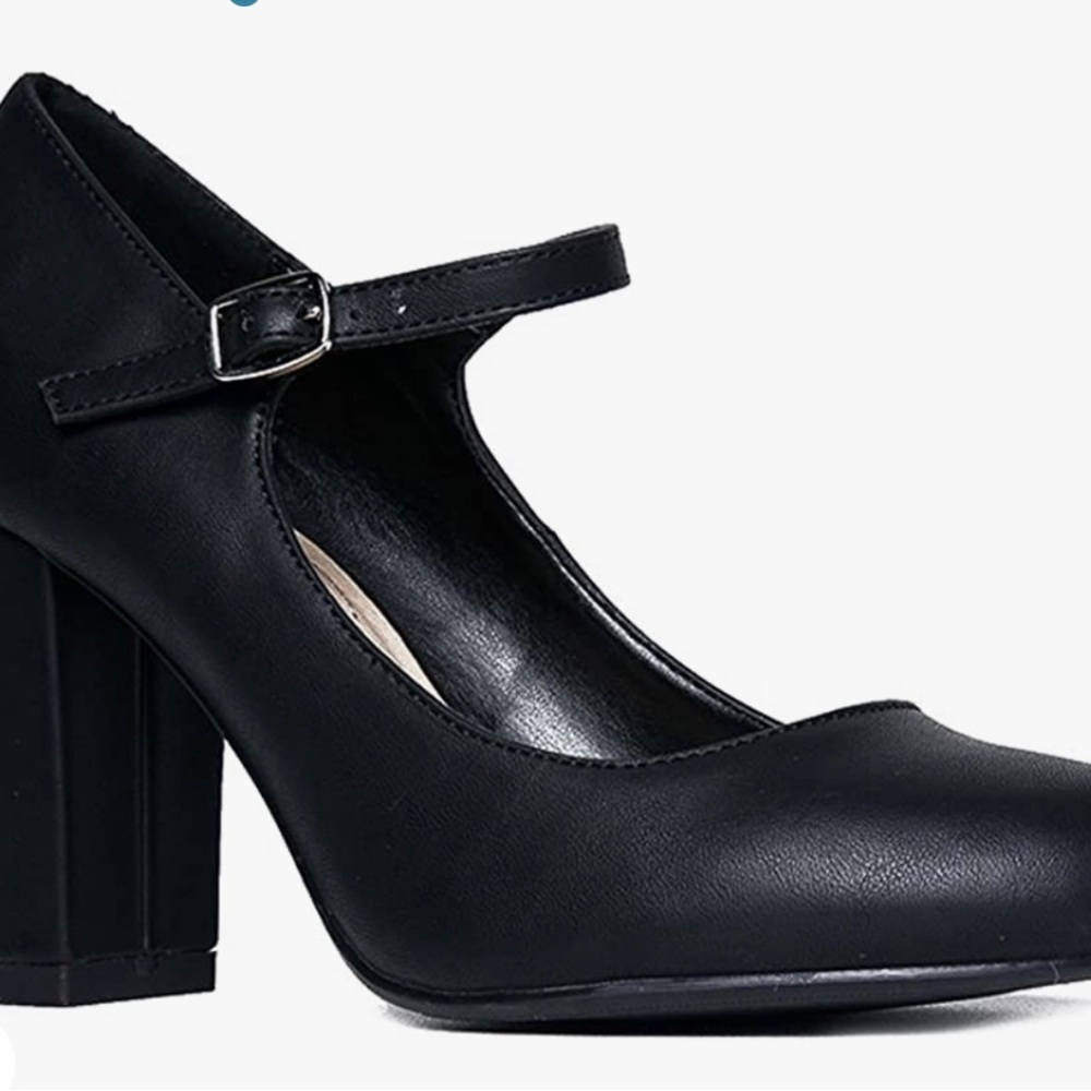 Mary Jane Pumps
